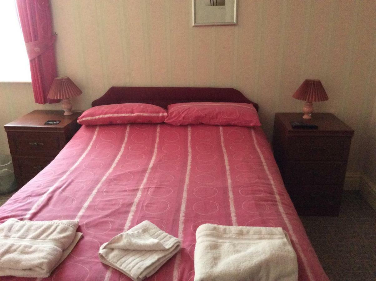 Lynton Bed & Breakfast Blackpool